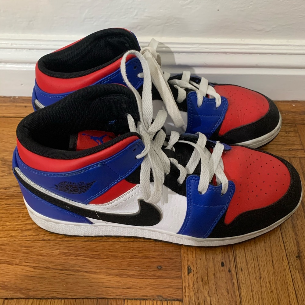 top 3 mid jordan’s grade school size